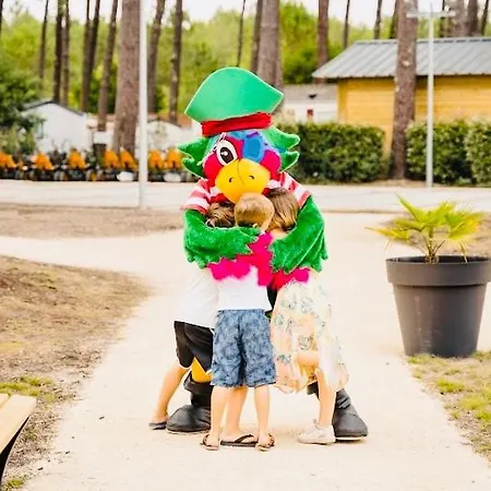 Mh510 2Ch Dont Chambre Parental Et 2Sdb Dans Camping 4 Etoiles Campsite Saint-Julien-en-Born