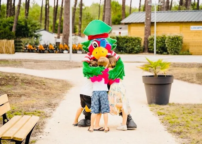 Mh510 2Ch Dont Chambre Parental Et 2Sdb Dans Camping 4 Etoiles Campsite Saint-Julien-en-Born