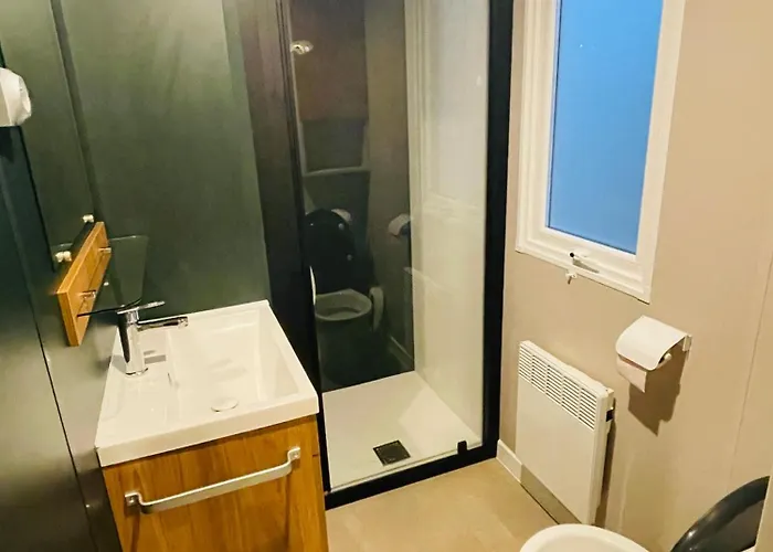 Mh510 2Ch Dont Chambre Parental Et 2Sdb Dans Camping 4 Etoiles